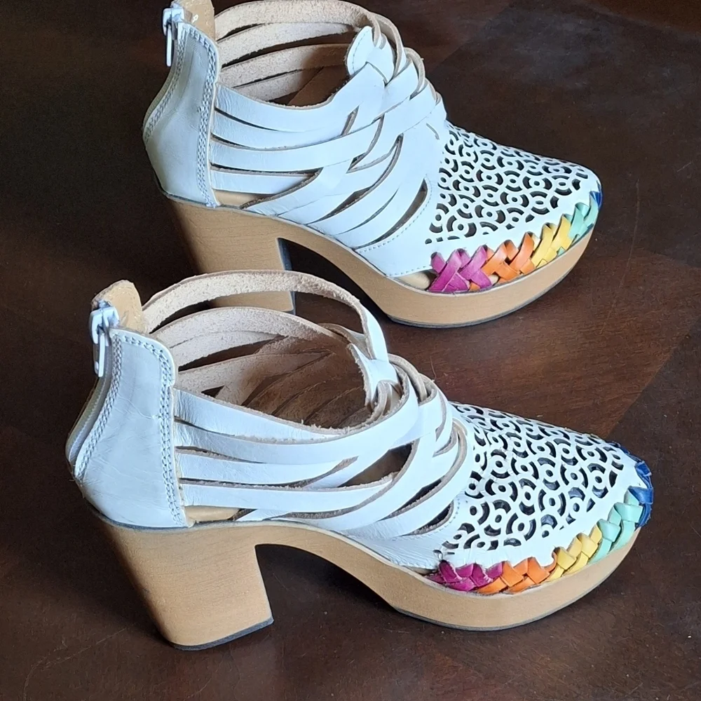 Ethnic Shoes Leather White Colorful Accents Ankle Heeled Boots Women Size 8